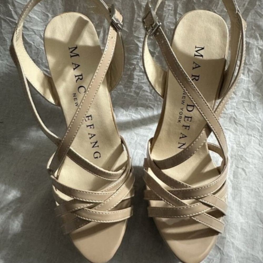 Marc Defang Heels Women's Size 8.5 Nude Beige Shiny 5" Heel Straps Faux Buckle